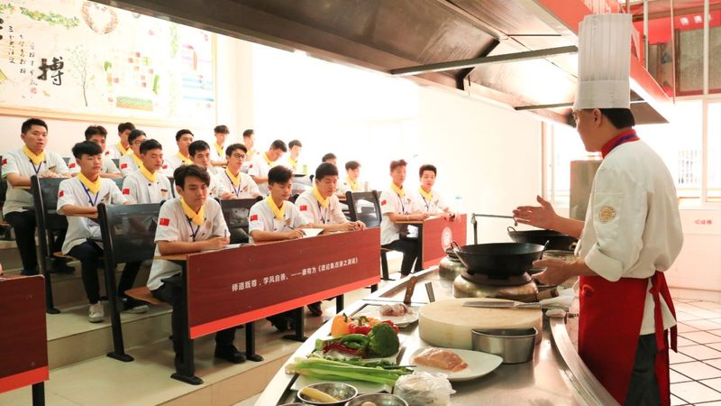 揭秘蜜饯果干：从原料到成品，厂家直销背后的秘密